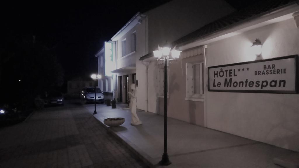 Hotel Montespan Lussac-les-Chateaux Exterior photo